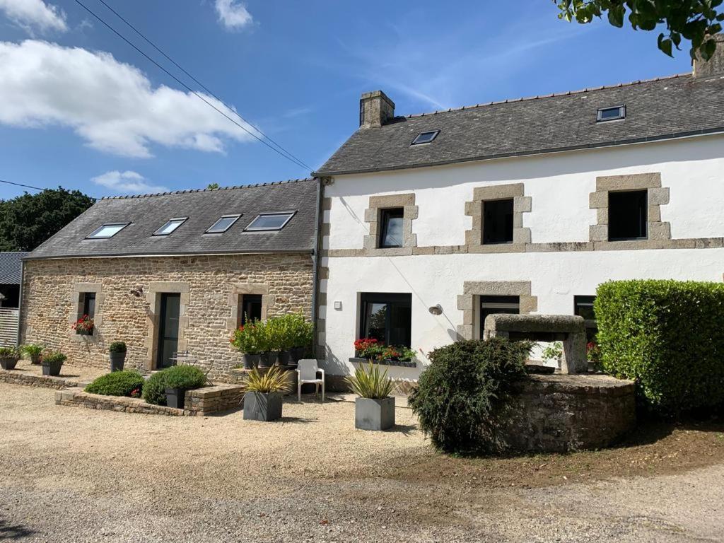 Longere De Kerveguen Argoat Villa Leuhan Exterior photo